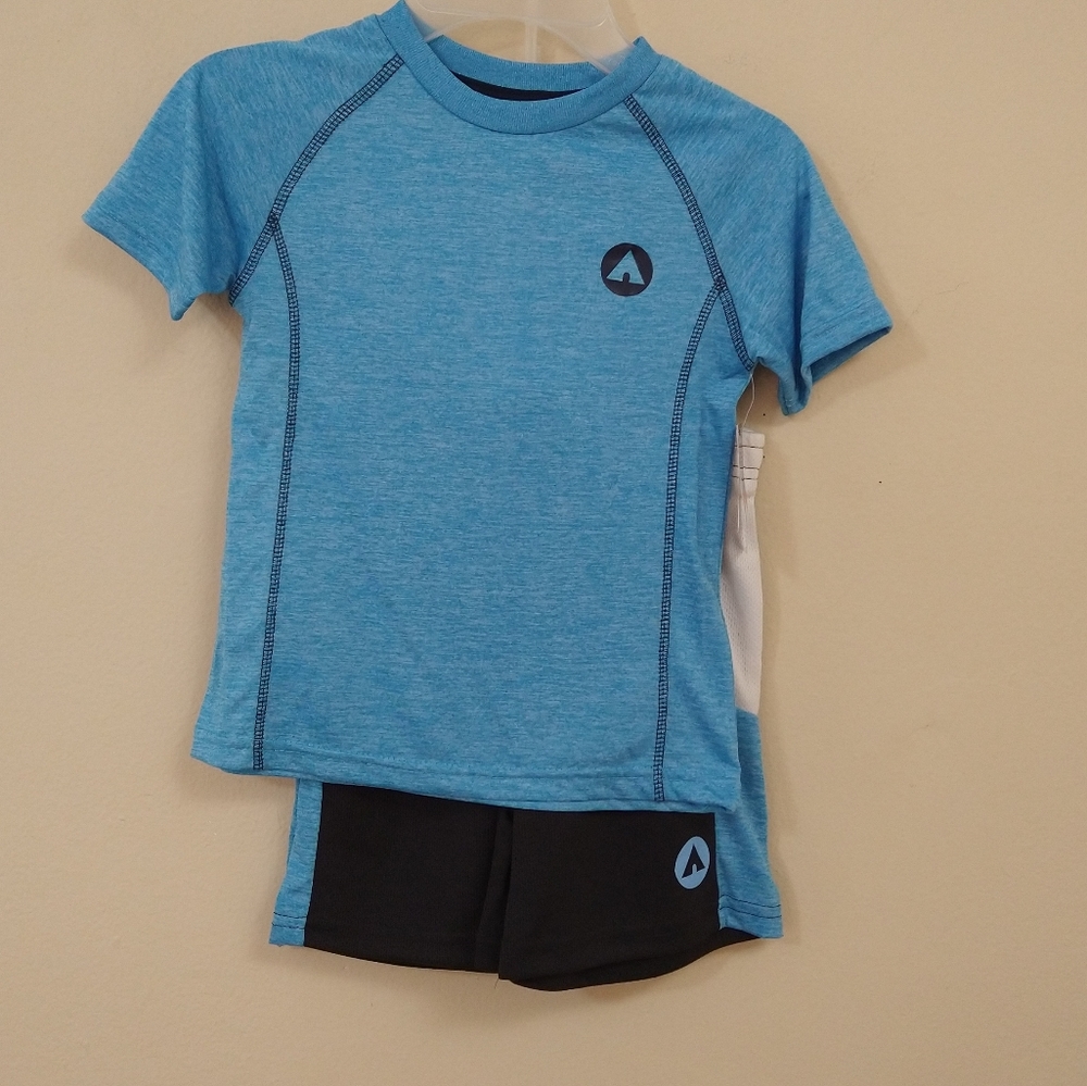 NWT 3 Piece Airwalk Short Set
